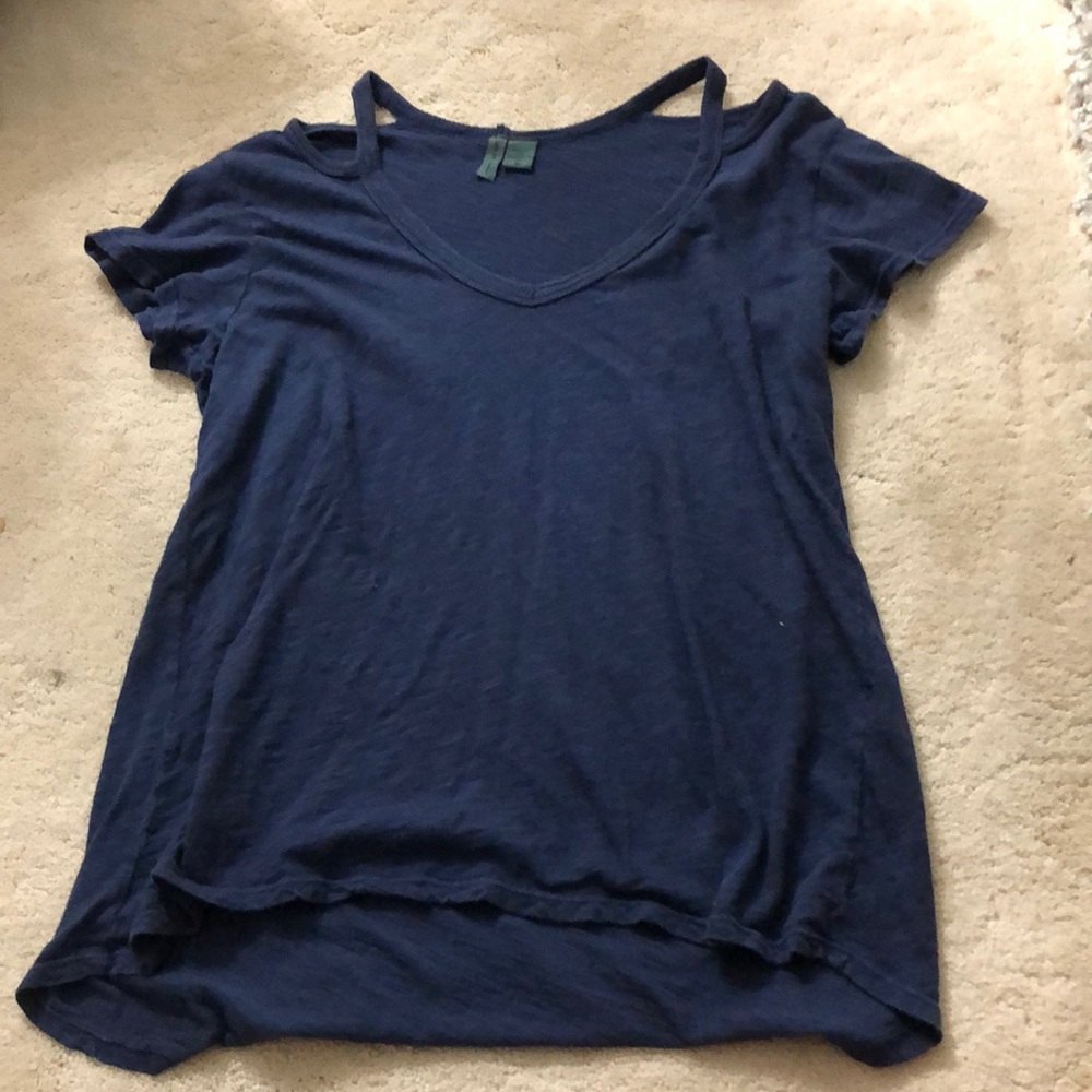 shoulder cut out tee